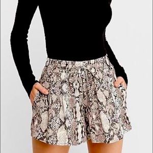 NEW WITH TAGS Express SNAKESKIN DRAPEY SHORTS